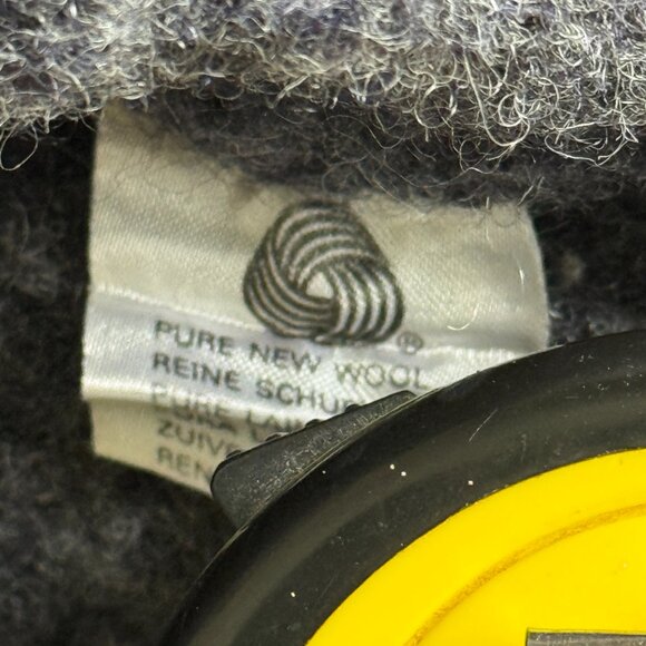 Vintage Grey Pure Wool Sweater, Warm & Timeless V-Neck - Picture 10 of 10